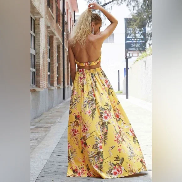 KC’s Closet Boutique Halter Neck Split Maxi Dress - Picture 2 of 5